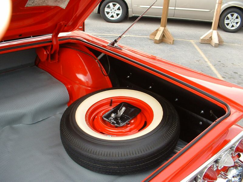 1960 Impala Sport Coupe red restored 18.JPG